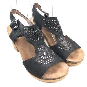 Dansko Size 39 US  9 Deandra Black Studded Leather Women's Sandals Shoes Heel